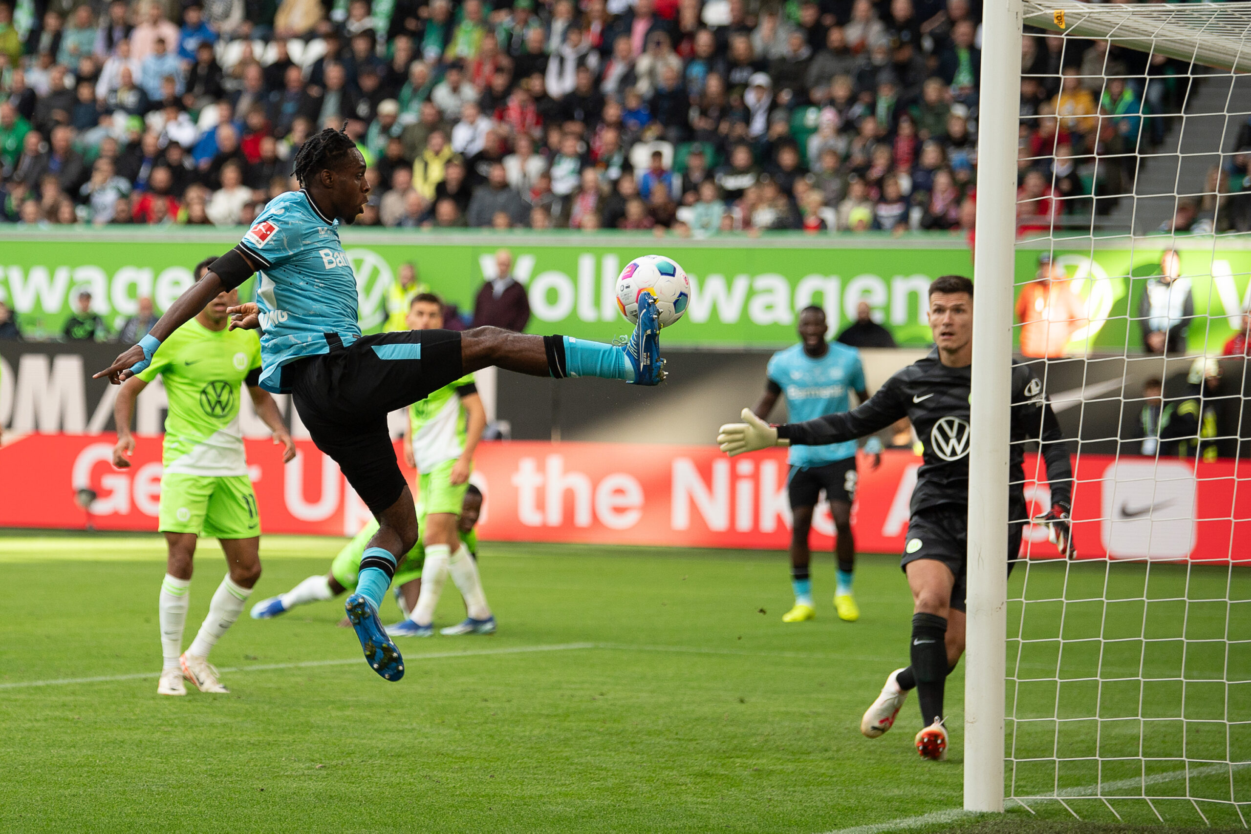 Jeremie Frimpong bei seinem Tor gegen Wolfsburg