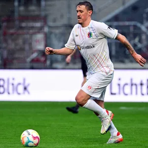 Max Kruse im Trikot des FC St. Pauli