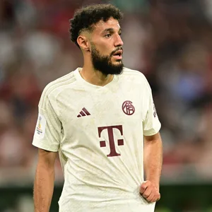 Noussair Mazraoui im Spiel der Bayern.