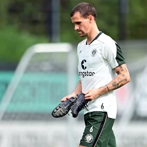 Simon Zoller im Training des FC St. Pauli