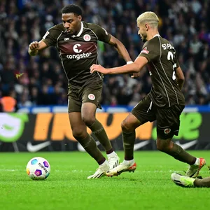 Oladapo Afolayan im Spiel des FC St. Pauli gegen Paderborn