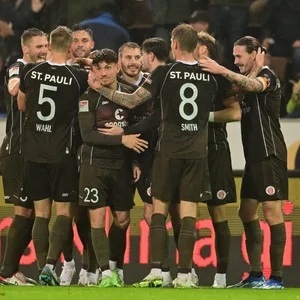Mannschaft des FC St. Pauli im Millerntorstadion
