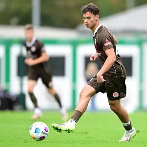 Max Marie im Testspiel gegen Werder Bremen