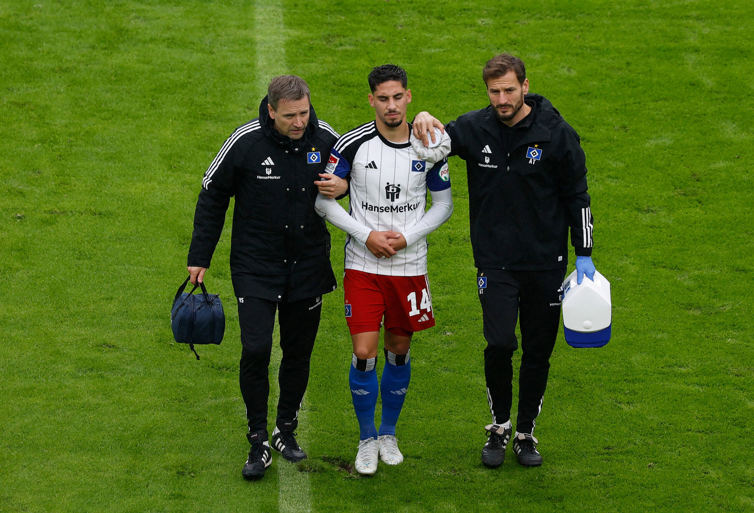 HSV-Profi Ludovit Reis verletzt sich gegen Fürth an der Schulter