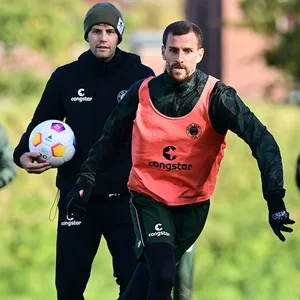Simon Zoller im St. Pauli-Training