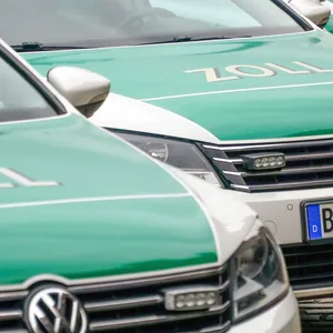 Die Zoll überprüfte mehrere Firmen im Norden. (Symbolfoto)