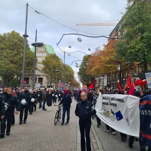 Die Demo „United“ mit Teilnehmern aus dem linken Spektrum verlief friedlich.