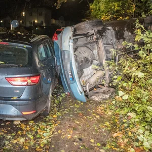 Der Fahrer des Pkw flüchtete zunächst nach einem Unfall – und baute dann direkt den nächsten.
