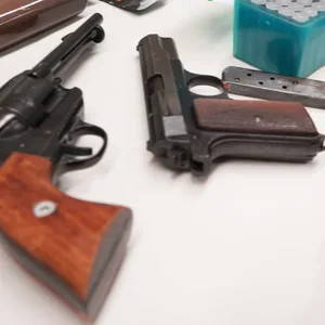 Waffenlager bei Senior in HAmburg entdeckt – Großeinsatz der Polizei