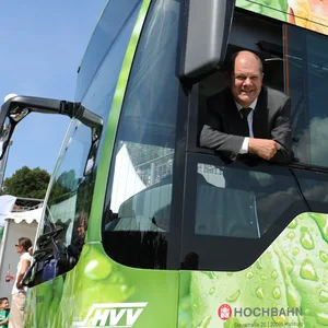 Stellte 2011 das Busbeschleunigungsprogramm vor: Früherer Hamburger Bürgermeister und heutiger Bundeskanzler Olaf Scholz (SPD).