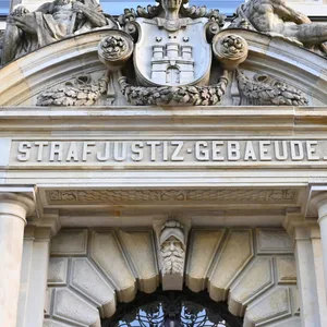 Das Strafjustizgebäude am Sievekingplatz (Archivbild).