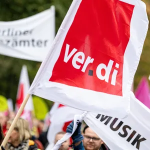 Verdi-Mitglieder demonstrieren