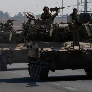 Heftige Kämpfe im Gazastreifen: Ein Konvoi von israelischen Militärfahrzeugen auf dem Weg zur Grenze.