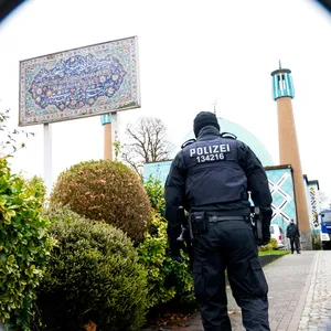 Razzia bei der Blauen Moschee: Wie geht es jetzt mit dem IZH weiter?