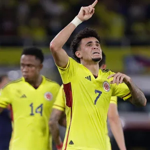 Luis Diaz jubelt nach seinen Toren.