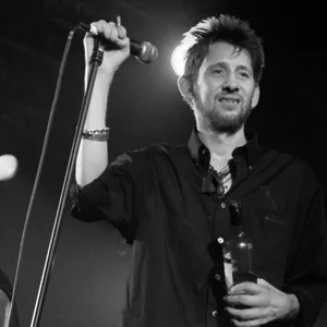 Shane MacGowan, ehemaliges Pogues-Mitglied auf der Bühne mit seiner Gruppe The Popes beim 10. jährlichen Fleadh in Finsbury Park. (Archivbild)