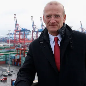 Gunther Bonz ist Präsident des Unternehmensverbands Hafen Hamburg (UVHH). (Archivbild)