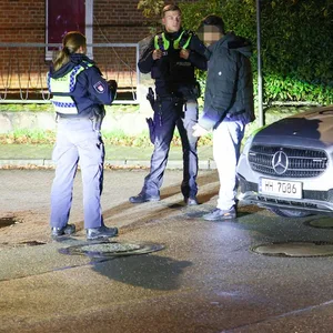 Bei Hamburg: Polizei verhindert Auseinandersetzung und Familien