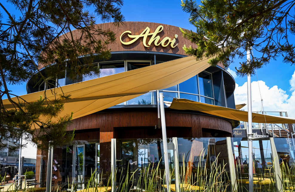Das Restaurant „Ahoi“ von TV-Koch Steffen Henssler in Scharbeutz (Archivbild)