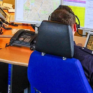 Feuerwehrmann hilft telefonisch bei Geburt