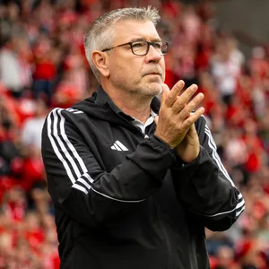 Urs Fischer bedankt sich bei den Fans.