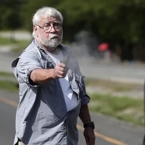 Das Bild soll den Moment der Tat zeigen: Ein 77-Jähriger hat in Panama zwei Ökodemonstranten erschossen.