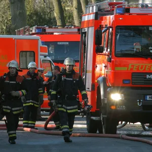 Vier Brandeinsätze binnen einer Stunde in Hamburg