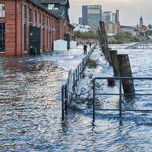 Sturmflut am Hamburger Fischmarkt Mitte Oktober.