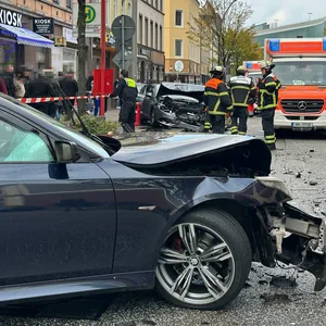 Illegales Autorennen Hamburg schwerer Unfall