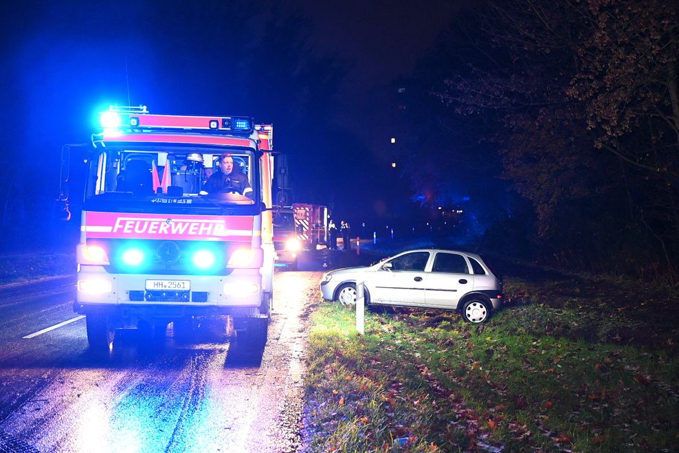 Glätteunfall in Hamburg – Autofahrerin hatte großes Glück