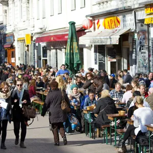 Eigentlich muss die Außengastronomie Ende Oktober schließen – doch es gibt Ausnahmereglungen, nun auch im Bezirk Nord. (Archivbild)