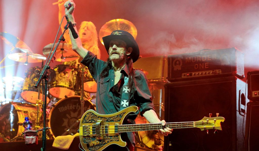 Er-war-eine-echte-Rocklegende-nun-gibt-es-eine-Statue-von-ihm