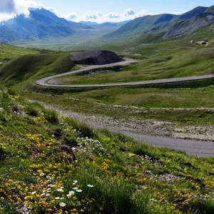 Aufnahme einer Passstraße in den italienischen Abruzzen