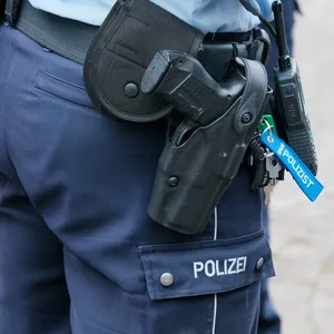Die Dienstwaffe eines Polizisten