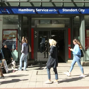 Auch Hamburgs Kundenzentren sind betroffen – hier der Standort von „Hamburg Service vor Ort“ in der Spitalerstraße.