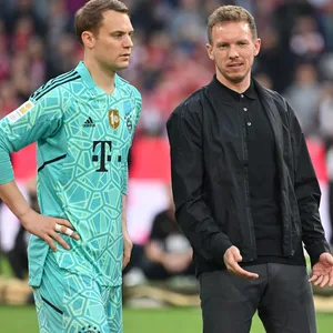 Neuer und Nagelsmann im Gespräch