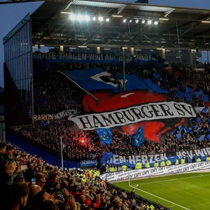 HSV-Fans im Millerntor-Stadion
