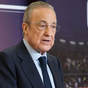 Florentino Pérez auf einer Versammlung