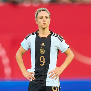Svenja Huth im Trikot der Nationalmannschaft
