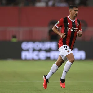 Youcef Atal im Nizza-Trikot