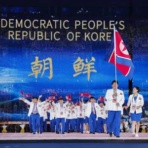 Einlaufen der Teilnehmer von Nordkorea bei den Asienspielen in Hangzhou, China