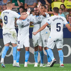 Die Profis des FC Girona kommen aus dem Jubeln gar nicht mehr heraus.
