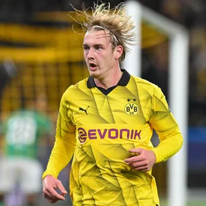 Julian Brandt im BVB-Trikot