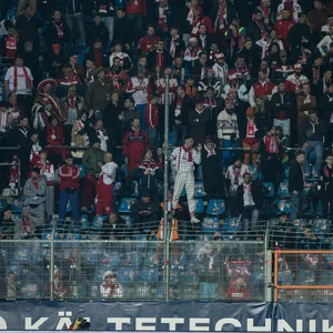 Der Kölner Gästeblock gegen den VFL Bochum