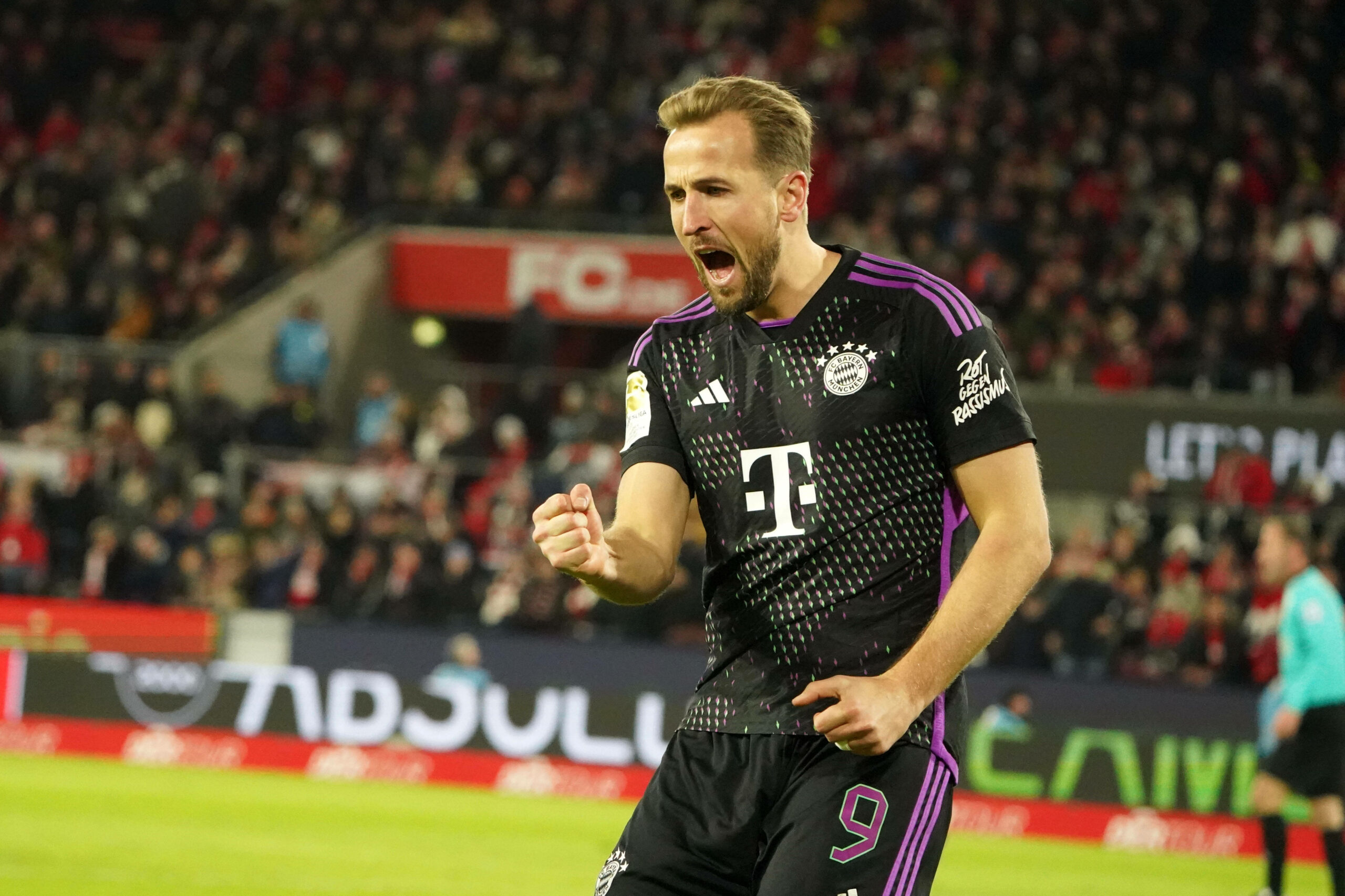 Harry Kane jubelt in Köln