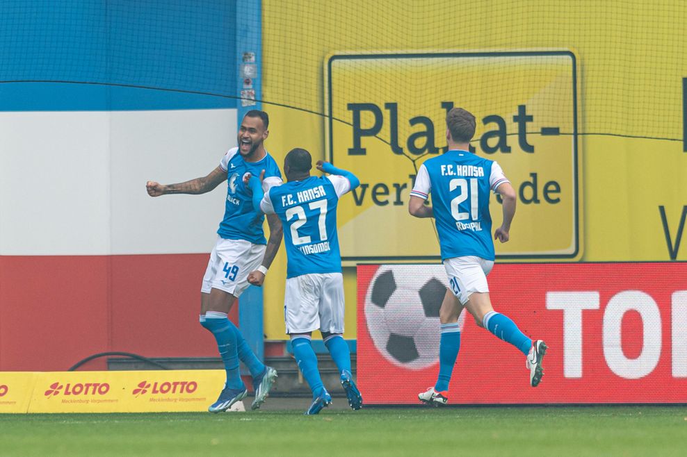 Júnior Brumado bejubelt seinen Doppelpack gegen St. Pauli