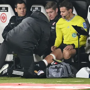 Dr. Felix Brych ist verletzt