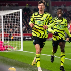 Kai Havertz und Eddie Nketiah feiern Tor für den FC Arsenal