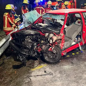 Frontalcrash an A7 im Norden – drei zum Teil schwer Verletzte