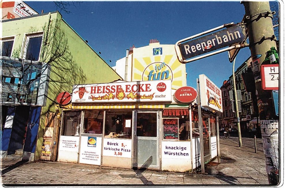 Bis 1991 hatte der Kult-Imbiss „Heiße Ecke“ an der Reeperbahn geöffnet.